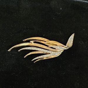 Vintage 50s Marcel Boucher Gold-plated Brooch with Pavé Crystal Rhinestones